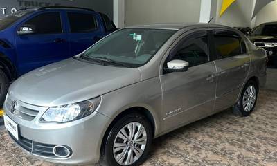 VOLKSWAGEN VOYAGE 2011
