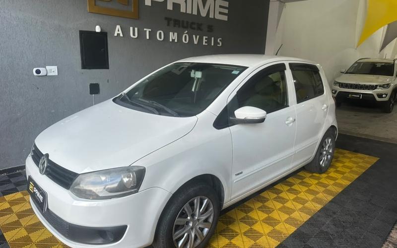 VOLKSWAGEN FOX 2012 — foto principal