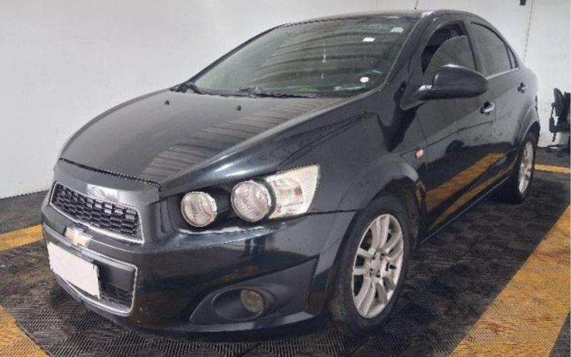 CHEVROLET SONIC 2014 — foto principal