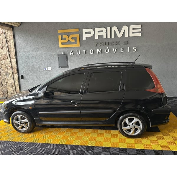 Peugeot 206 Presence 2008 à venda em Atibaia