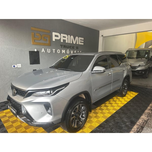 Toyota Hilux SW4 D-4D 2025 à venda em Atibaia